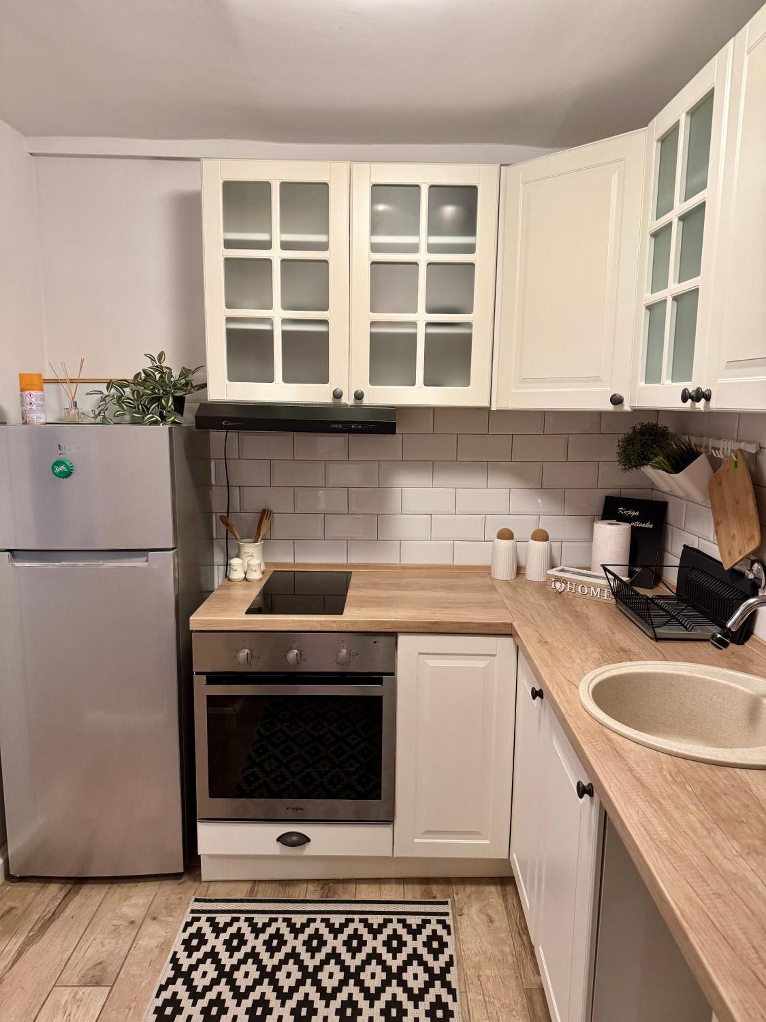 Appartamento Cozy Haven Belgrado Esterno foto