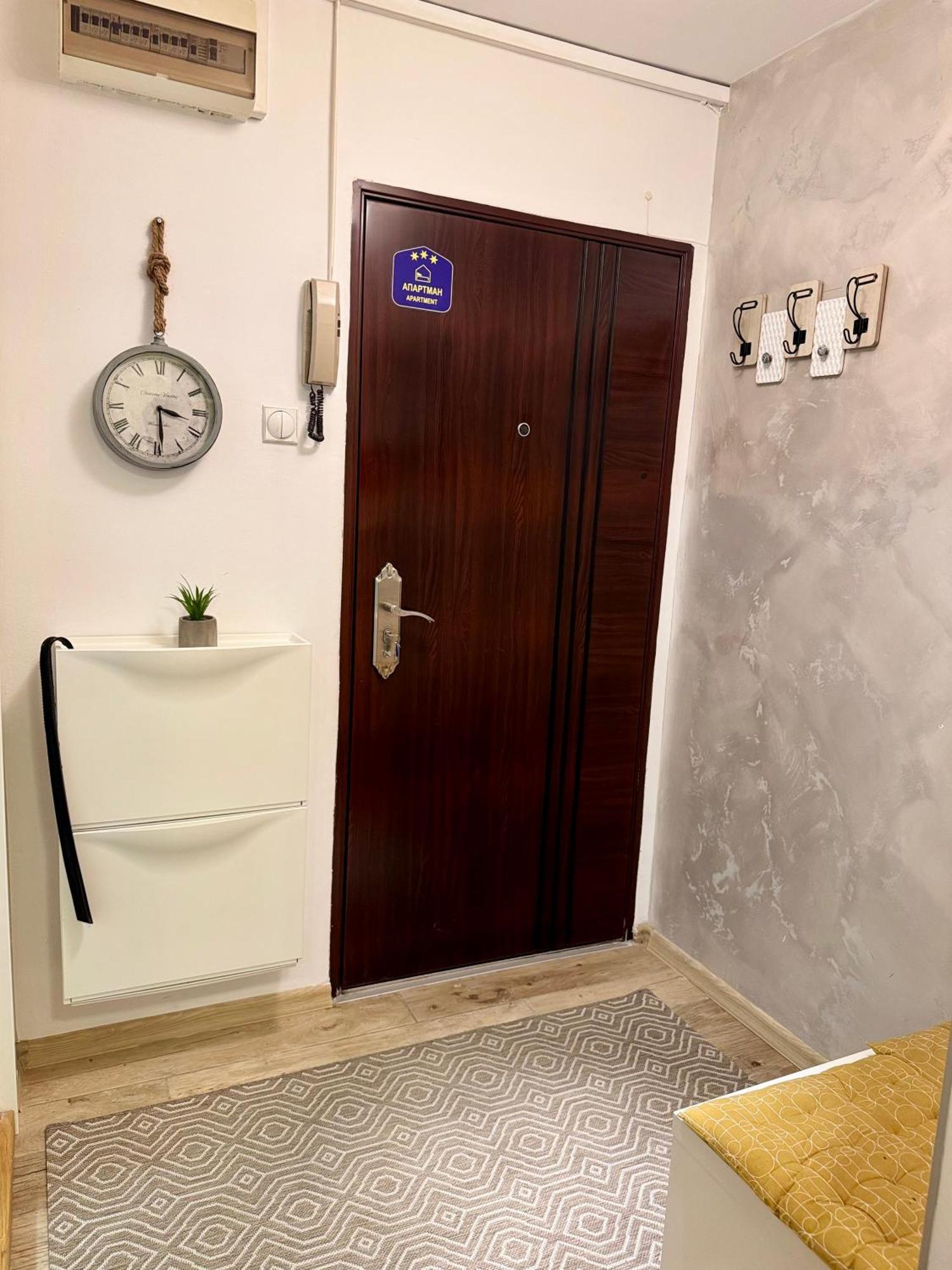 Appartamento Cozy Haven Belgrado Esterno foto